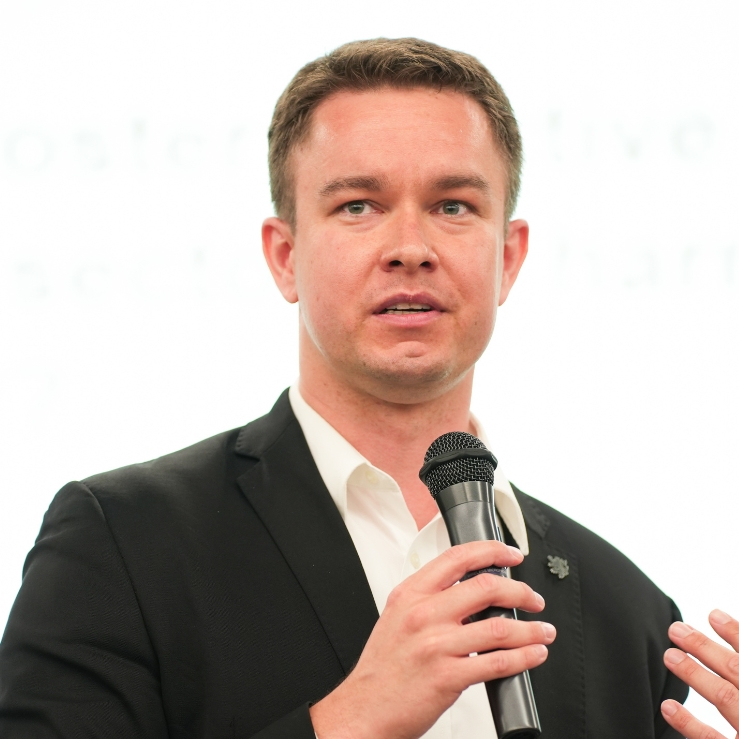  Jakub Hlávka, Ph.D., M.A.